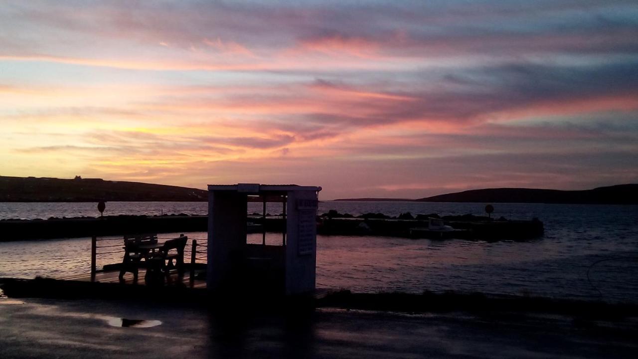The Uyeasound Old Pier Cottage Belmont  외부 사진