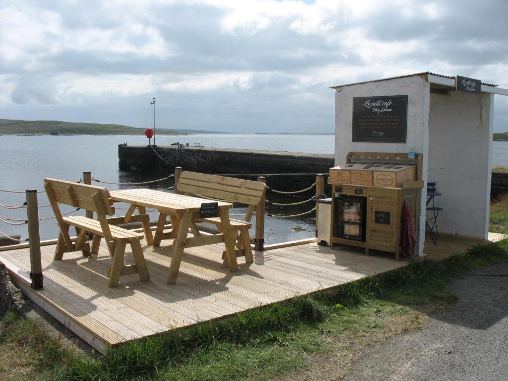 The Uyeasound Old Pier Cottage Belmont  외부 사진